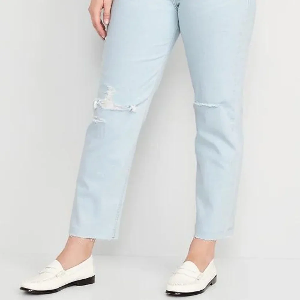 Old Navy Extra High-Waisted Button-Fly Sky-Hi Straight Ripped Jeans for Women - Picture 5 of 11